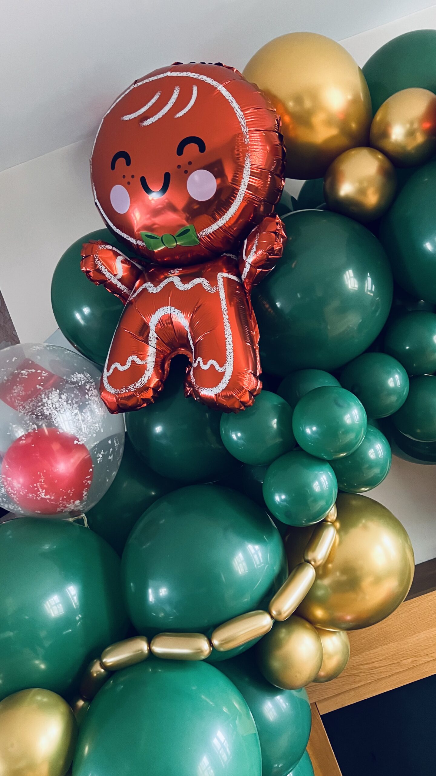 Christmas balloon garland.