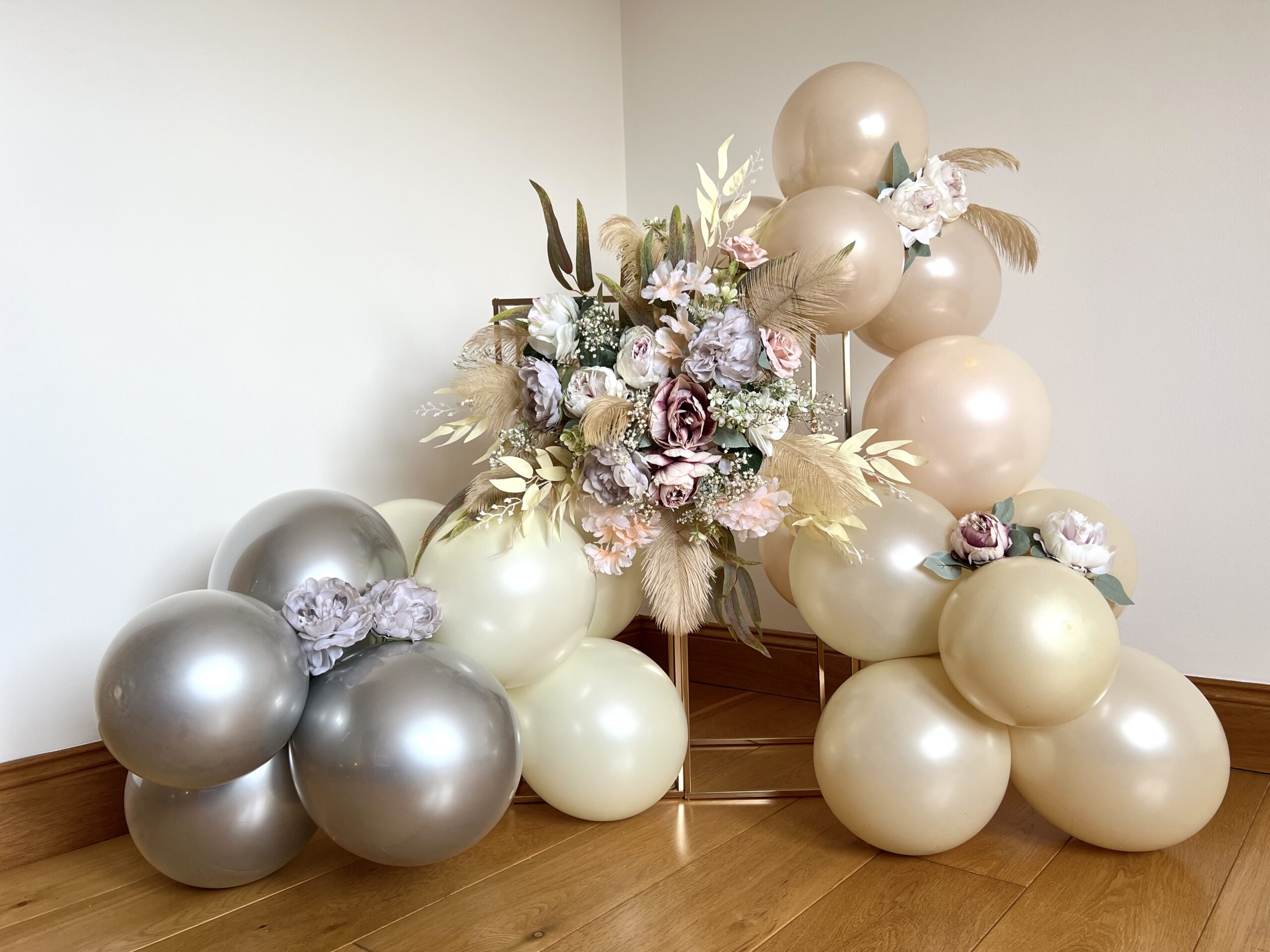 Glamour cream pearl short plinth.